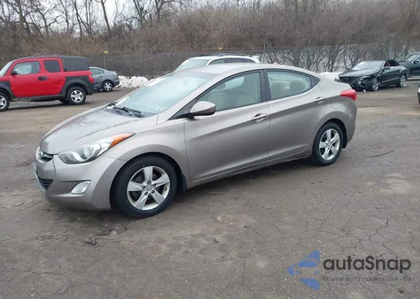 2013 Hyundai Elantra Gls z USA, uszkodzony, nr VIN 5NPDH4AE6DH313669